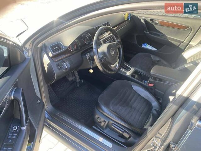 Фольксваген Пассат 2013 в Белой Церкве на Automoto.ua Серый Фольксваген Пассат, объемом двигателя 1.97 л и пробегом 230 тыс. км за 14600 $, фото 9 на Automoto.ua