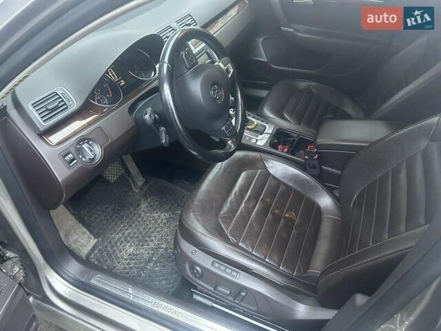 Серый Фольксваген Пассат, объемом двигателя 1.97 л и пробегом 350 тыс. км за 13000 $, фото 12 на Automoto.ua