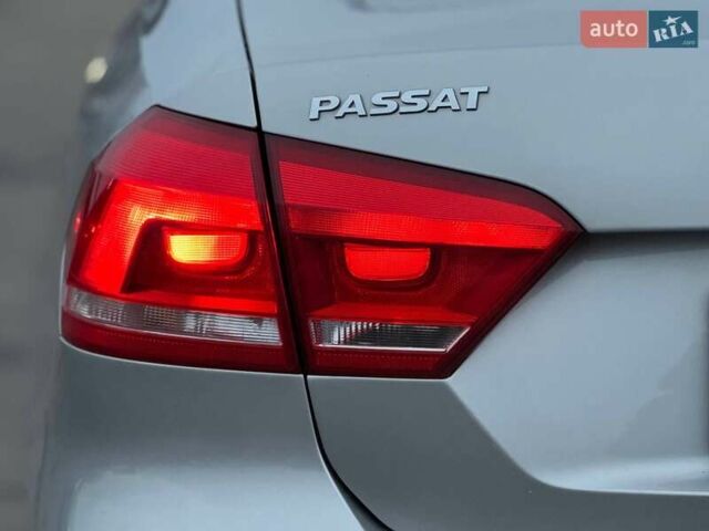 Серый Фольксваген Пассат, объемом двигателя 2.5 л и пробегом 236 тыс. км за 11800 $, фото 43 на Automoto.ua