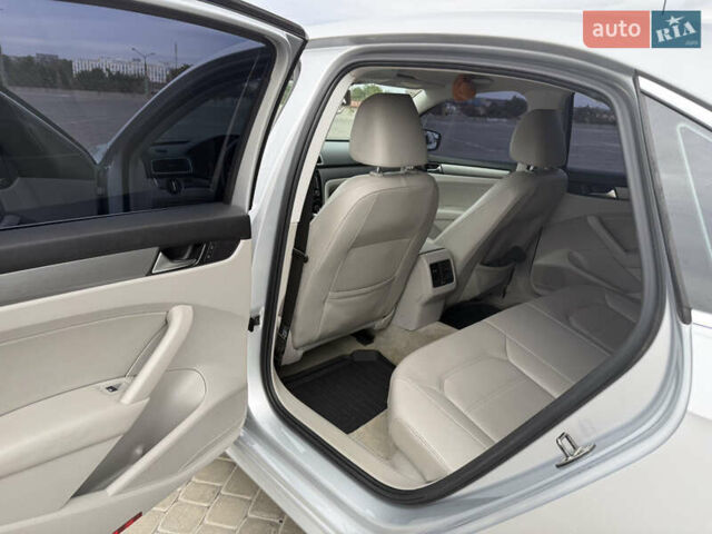 Серый Фольксваген Пассат, объемом двигателя 1.97 л и пробегом 176 тыс. км за 12300 $, фото 8 на Automoto.ua