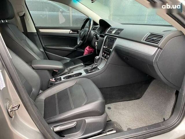Сірий Фольксваген Пассат, об'ємом двигуна 2.5 л та пробігом 156 тис. км за 9500 $, фото 11 на Automoto.ua