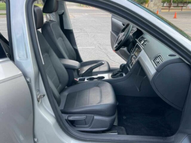 Серый Фольксваген Пассат, объемом двигателя 2 л и пробегом 85 тыс. км за 2300 $, фото 8 на Automoto.ua