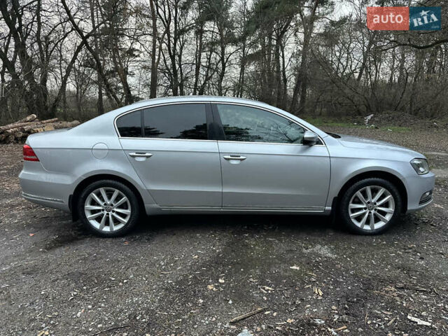 Сірий Фольксваген Пассат, об'ємом двигуна 1.8 л та пробігом 257 тис. км за 8999 $, фото 12 на Automoto.ua