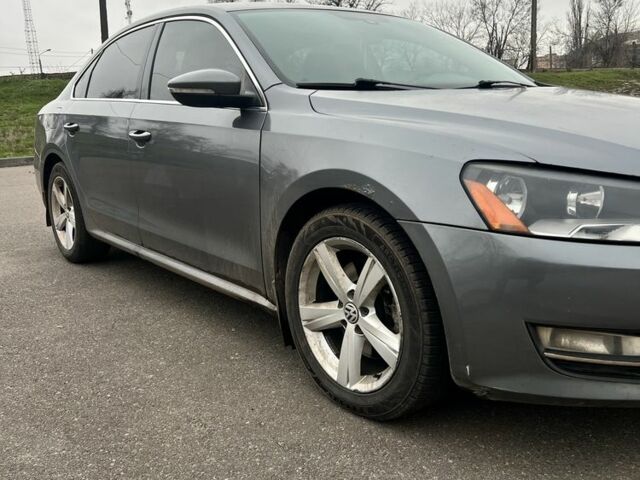 Серый Фольксваген Пассат, объемом двигателя 1.8 л и пробегом 250 тыс. км за 7800 $, фото 3 на Automoto.ua