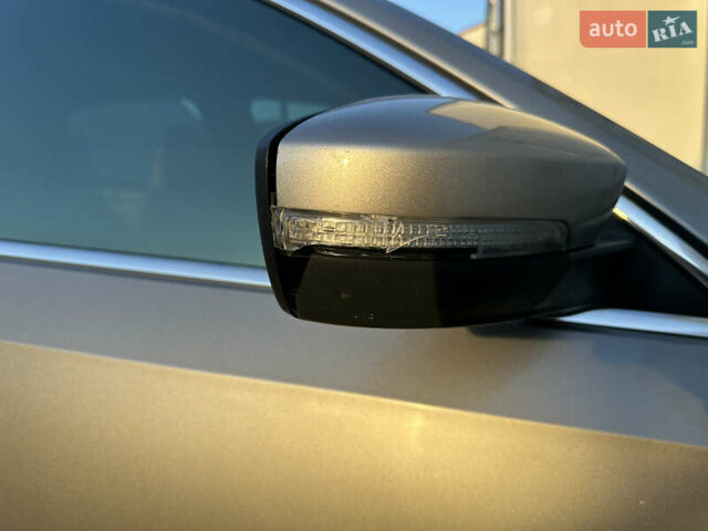 Серый Фольксваген Пассат, объемом двигателя 2.5 л и пробегом 226 тыс. км за 10500 $, фото 42 на Automoto.ua