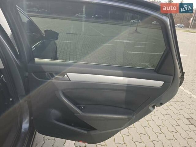 Серый Фольксваген Пассат, объемом двигателя 1.97 л и пробегом 206 тыс. км за 10700 $, фото 10 на Automoto.ua