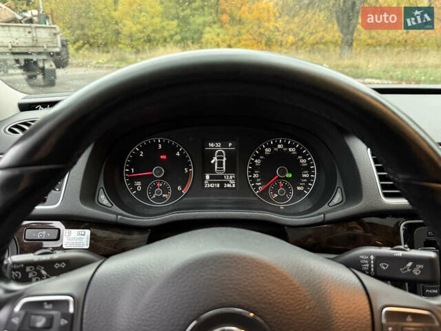 Серый Фольксваген Пассат, объемом двигателя 1.97 л и пробегом 234 тыс. км за 14000 $, фото 17 на Automoto.ua