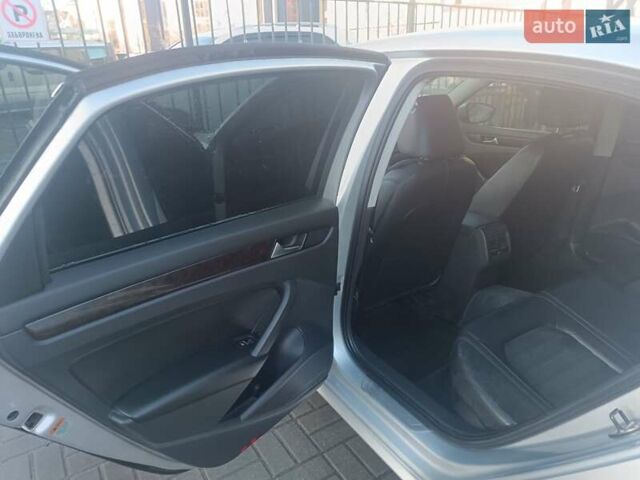 Серый Фольксваген Пассат, объемом двигателя 2 л и пробегом 270 тыс. км за 12500 $, фото 10 на Automoto.ua