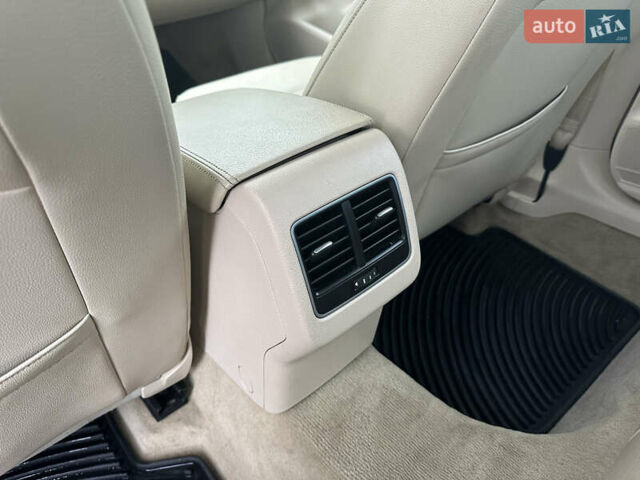 Серый Фольксваген Пассат, объемом двигателя 2.5 л и пробегом 226 тыс. км за 10500 $, фото 29 на Automoto.ua