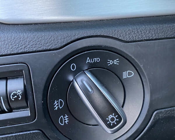 Серый Фольксваген Пассат, объемом двигателя 2 л и пробегом 180 тыс. км за 12500 $, фото 44 на Automoto.ua