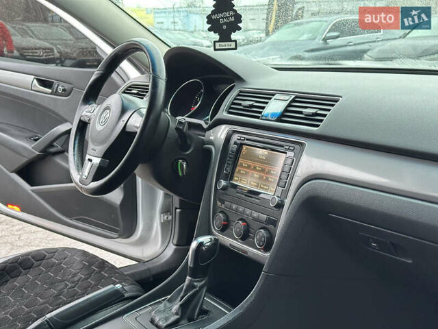 Серый Фольксваген Пассат, объемом двигателя 2.48 л и пробегом 187 тыс. км за 9800 $, фото 23 на Automoto.ua