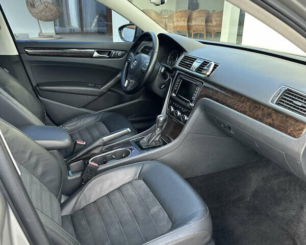 Сірий Фольксваген Пассат, об'ємом двигуна 2 л та пробігом 260 тис. км за 11900 $, фото 26 на Automoto.ua