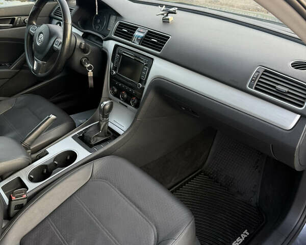 Серый Фольксваген Пассат, объемом двигателя 2 л и пробегом 258 тыс. км за 9900 $, фото 7 на Automoto.ua