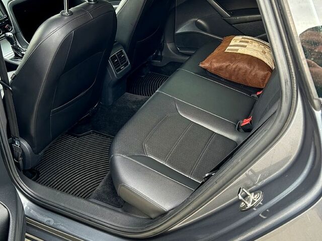 Сірий Фольксваген Пассат, об'ємом двигуна 2.5 л та пробігом 274 тис. км за 10000 $, фото 9 на Automoto.ua