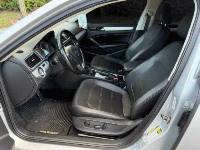 Серый Фольксваген Пассат, объемом двигателя 2 л и пробегом 135 тыс. км за 7500 $, фото 7 на Automoto.ua