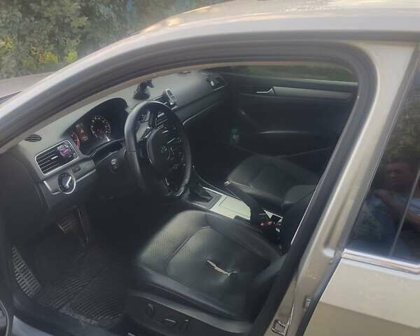 Серый Фольксваген Пассат, объемом двигателя 1.8 л и пробегом 250 тыс. км за 8999 $, фото 10 на Automoto.ua