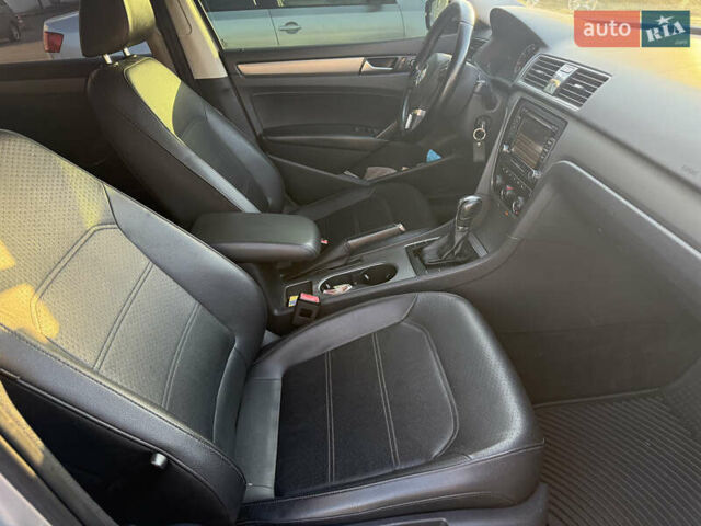 Сірий Фольксваген Пассат, об'ємом двигуна 2.5 л та пробігом 132 тис. км за 8200 $, фото 13 на Automoto.ua