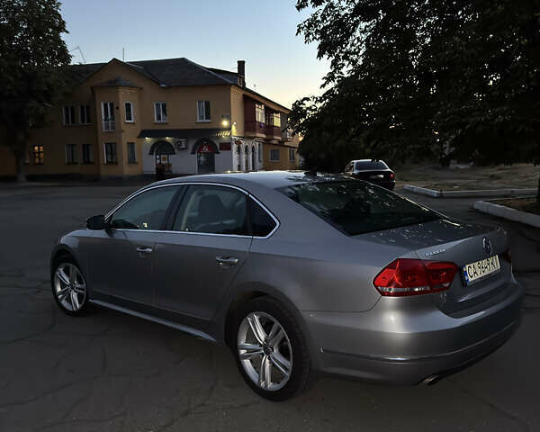 Серый Фольксваген Пассат, объемом двигателя 1.97 л и пробегом 291 тыс. км за 13000 $, фото 5 на Automoto.ua