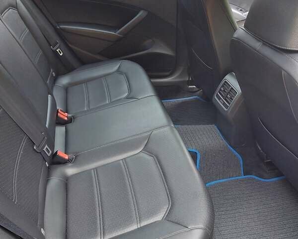 Серый Фольксваген Пассат, объемом двигателя 2.48 л и пробегом 219 тыс. км за 9800 $, фото 16 на Automoto.ua