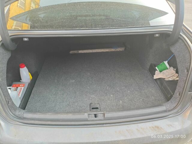 Сірий Фольксваген Пассат, об'ємом двигуна 2 л та пробігом 165 тис. км за 11500 $, фото 5 на Automoto.ua