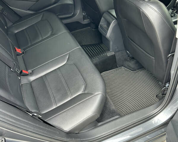 Серый Фольксваген Пассат, объемом двигателя 2.5 л и пробегом 169 тыс. км за 11500 $, фото 11 на Automoto.ua