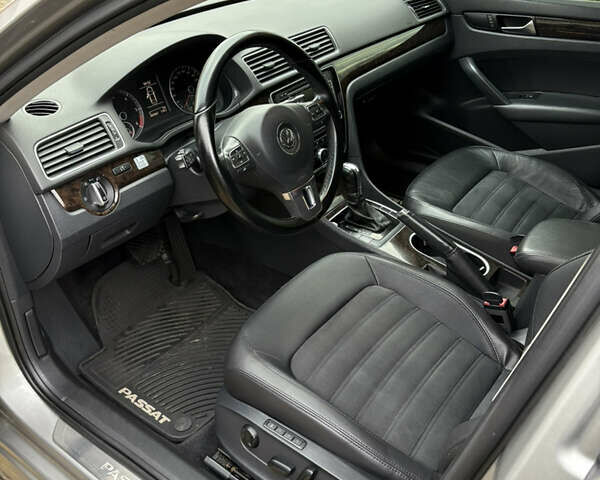 Сірий Фольксваген Пассат, об'ємом двигуна 2 л та пробігом 203 тис. км за 12500 $, фото 12 на Automoto.ua