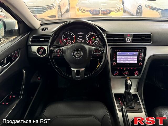 Серый Фольксваген Пассат, объемом двигателя 2.5 л и пробегом 139 тыс. км за 10800 $, фото 7 на Automoto.ua