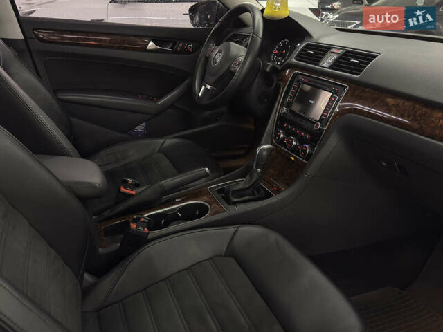 Серый Фольксваген Пассат, объемом двигателя 1.97 л и пробегом 161 тыс. км за 14999 $, фото 22 на Automoto.ua