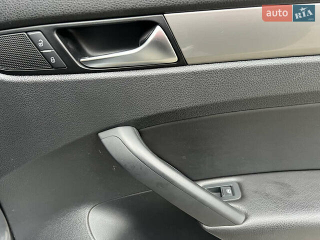 Сірий Фольксваген Пассат, об'ємом двигуна 1.97 л та пробігом 177 тис. км за 11800 $, фото 21 на Automoto.ua