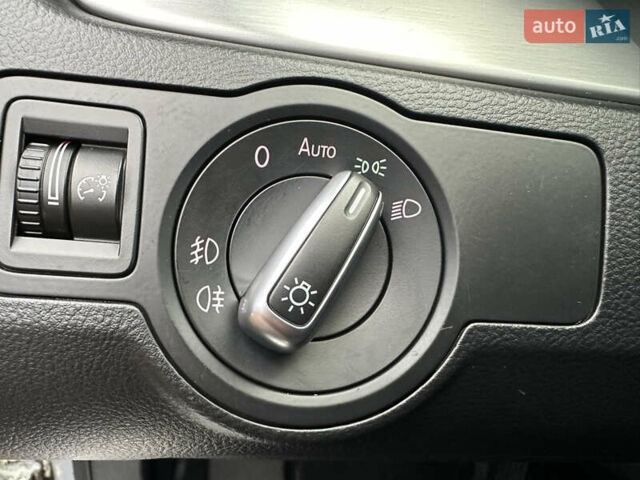 Сірий Фольксваген Пассат, об'ємом двигуна 1.8 л та пробігом 257 тис. км за 8999 $, фото 38 на Automoto.ua