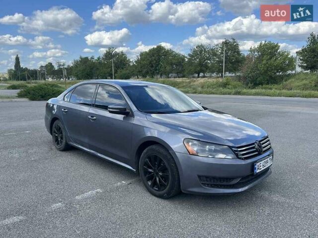 Серый Фольксваген Пассат, объемом двигателя 2.48 л и пробегом 165 тыс. км за 10700 $, фото 4 на Automoto.ua