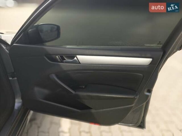 Серый Фольксваген Пассат, объемом двигателя 1.97 л и пробегом 206 тыс. км за 10700 $, фото 26 на Automoto.ua