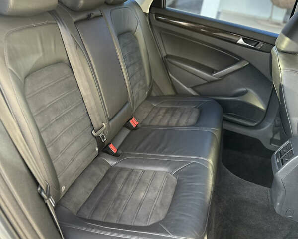 Сірий Фольксваген Пассат, об'ємом двигуна 2 л та пробігом 260 тис. км за 11900 $, фото 33 на Automoto.ua