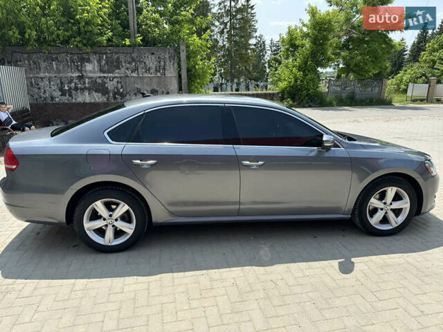 Серый Фольксваген Пассат, объемом двигателя 2.5 л и пробегом 178 тыс. км за 10000 $, фото 7 на Automoto.ua