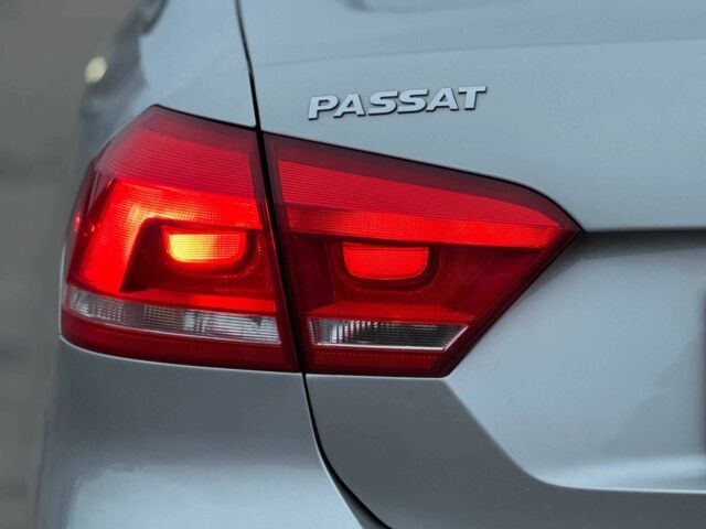 Сірий Фольксваген Пассат, об'ємом двигуна 2.5 л та пробігом 236 тис. км за 11800 $, фото 4 на Automoto.ua