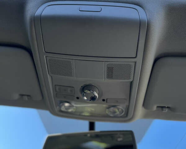 Серый Фольксваген Пассат, объемом двигателя 2.5 л и пробегом 179 тыс. км за 11300 $, фото 23 на Automoto.ua