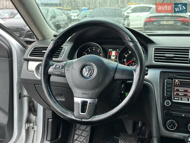 Серый Фольксваген Пассат, объемом двигателя 2.48 л и пробегом 187 тыс. км за 9800 $, фото 20 на Automoto.ua