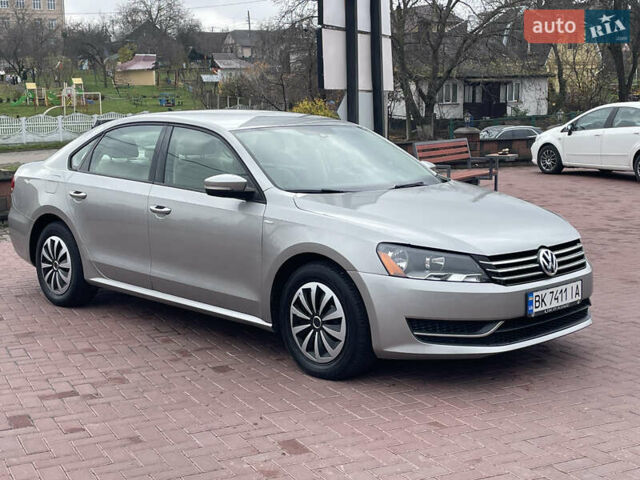 Серый Фольксваген Пассат, объемом двигателя 1.8 л и пробегом 165 тыс. км за 7999 $, фото 12 на Automoto.ua