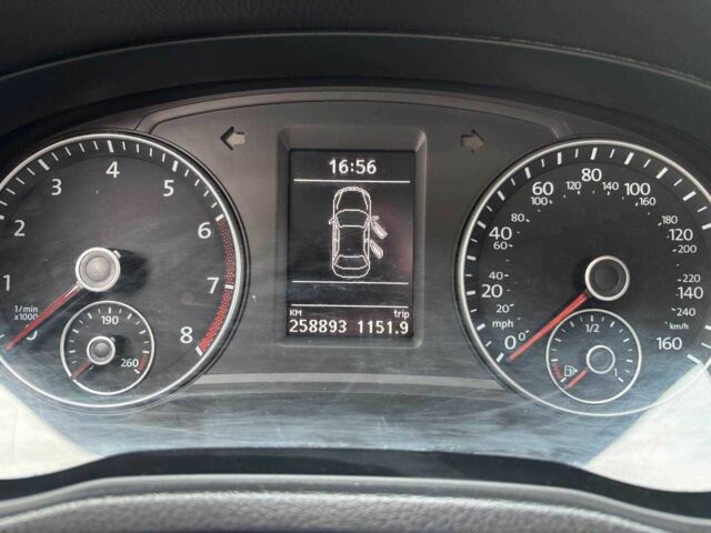 Фольксваген Пассат 2013 в Львове на Automoto.ua Серый Фольксваген Пассат, объемом двигателя 2.5 л и пробегом 255 тыс. км за 10100 $, фото 12 на Automoto.ua