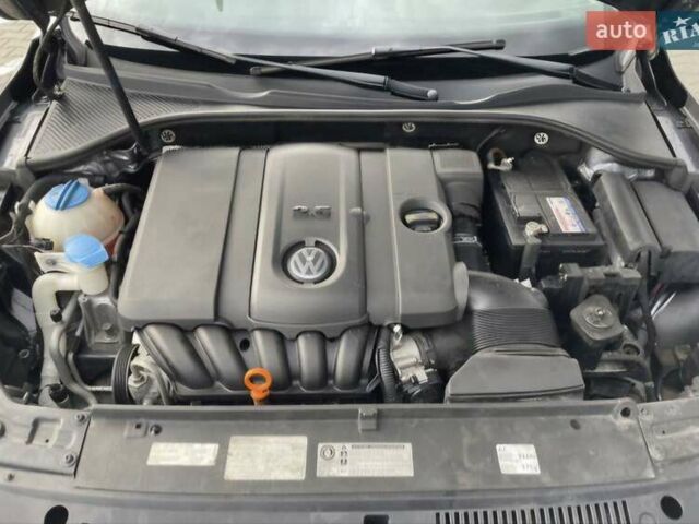 Сірий Фольксваген Пассат, об'ємом двигуна 2.48 л та пробігом 123 тис. км за 11300 $, фото 26 на Automoto.ua