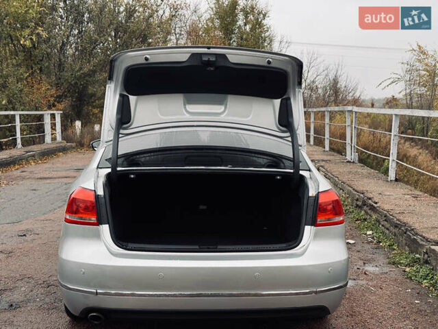 Фольксваген Пассат 2013 у Прилуках на Automoto.ua Сірий Фольксваген Пассат, об'ємом двигуна 2 л та пробігом 178 тис. км за 12500 $, фото 18 на Automoto.ua