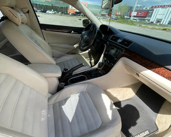 Сірий Фольксваген Пассат, об'ємом двигуна 2 л та пробігом 186 тис. км за 12500 $, фото 7 на Automoto.ua