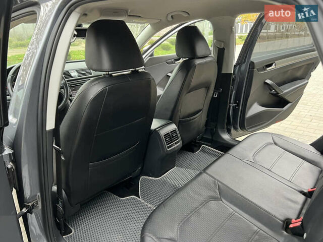 Сірий Фольксваген Пассат, об'ємом двигуна 2.5 л та пробігом 210 тис. км за 9700 $, фото 52 на Automoto.ua