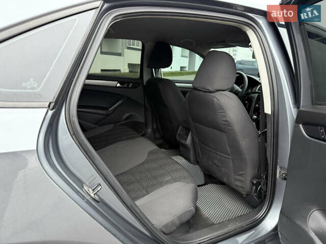 Серый Фольксваген Пассат, объемом двигателя 2.48 л и пробегом 270 тыс. км за 8800 $, фото 16 на Automoto.ua