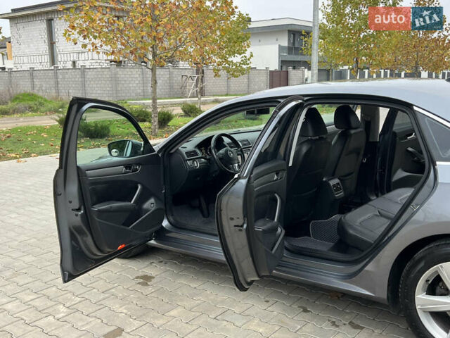 Сірий Фольксваген Пассат, об'ємом двигуна 2.5 л та пробігом 210 тис. км за 9700 $, фото 23 на Automoto.ua