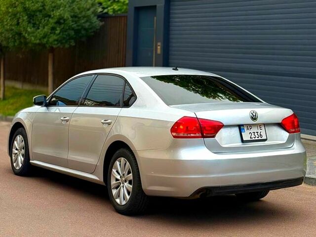 Сірий Фольксваген Пассат, об'ємом двигуна 2.5 л та пробігом 240 тис. км за 7600 $, фото 4 на Automoto.ua