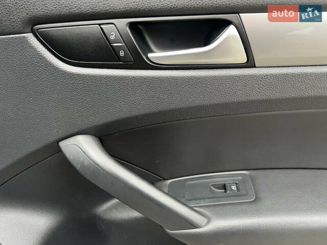 Сірий Фольксваген Пассат, об'ємом двигуна 1.97 л та пробігом 177 тис. км за 11800 $, фото 24 на Automoto.ua