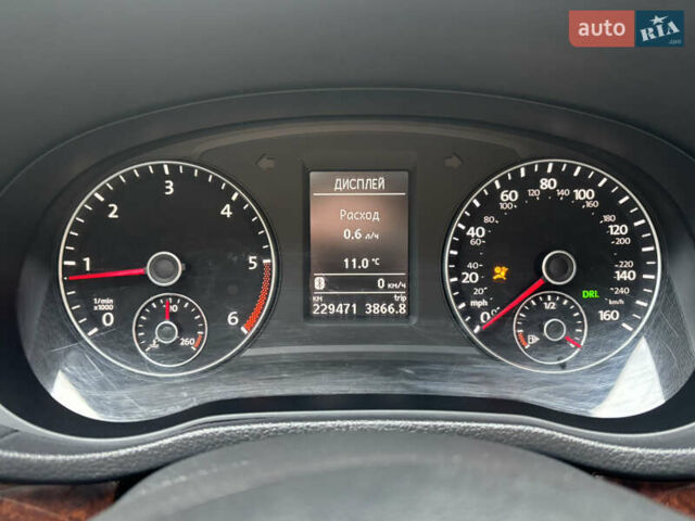 Серый Фольксваген Пассат, объемом двигателя 2 л и пробегом 229 тыс. км за 11800 $, фото 16 на Automoto.ua