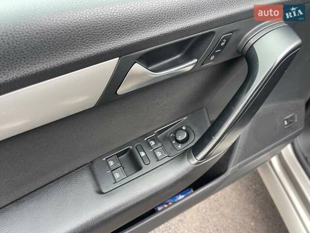 Серый Фольксваген Пассат, объемом двигателя 1.97 л и пробегом 240 тыс. км за 12490 $, фото 15 на Automoto.ua