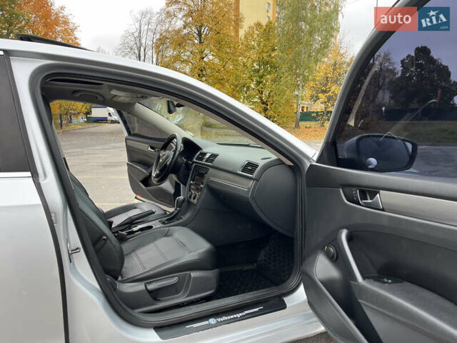 Серый Фольксваген Пассат, объемом двигателя 2.5 л и пробегом 230 тыс. км за 8700 $, фото 24 на Automoto.ua